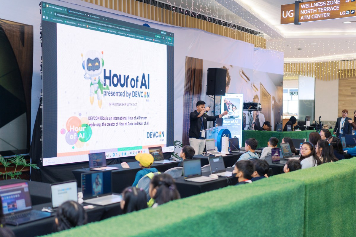SM City Baguio Shares the Love of Learning Through AI, Connecting Generations in the Digital&nbsp;Age